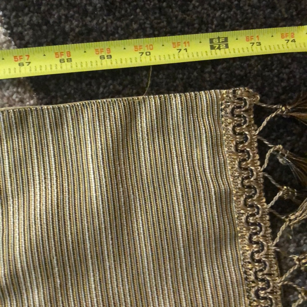 Table runner - Picture 5 of 7